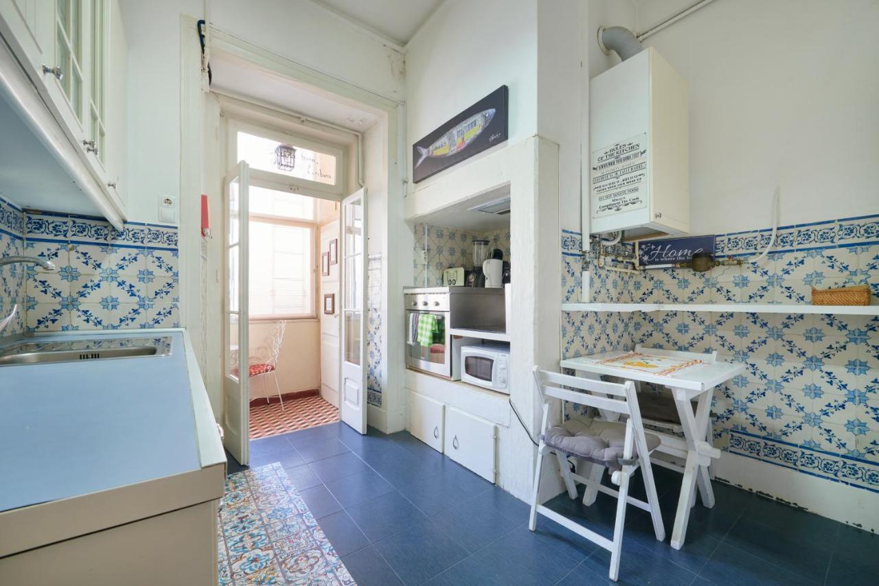 Brand New Hostel Anjos Lisbon Exterior photo