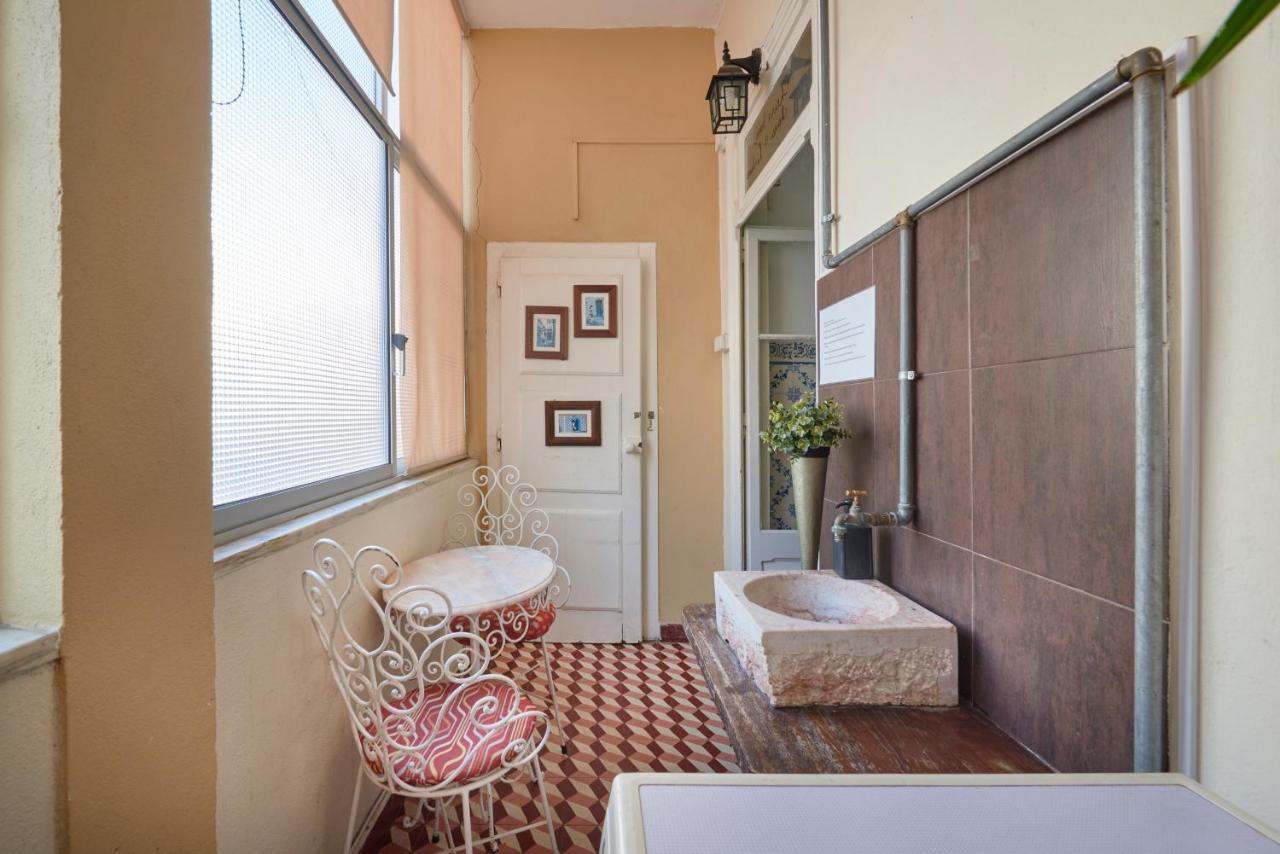 Brand New Hostel Anjos Lisbon Exterior photo