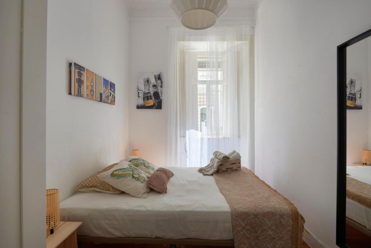 Brand New Hostel Anjos Lisbon Exterior photo