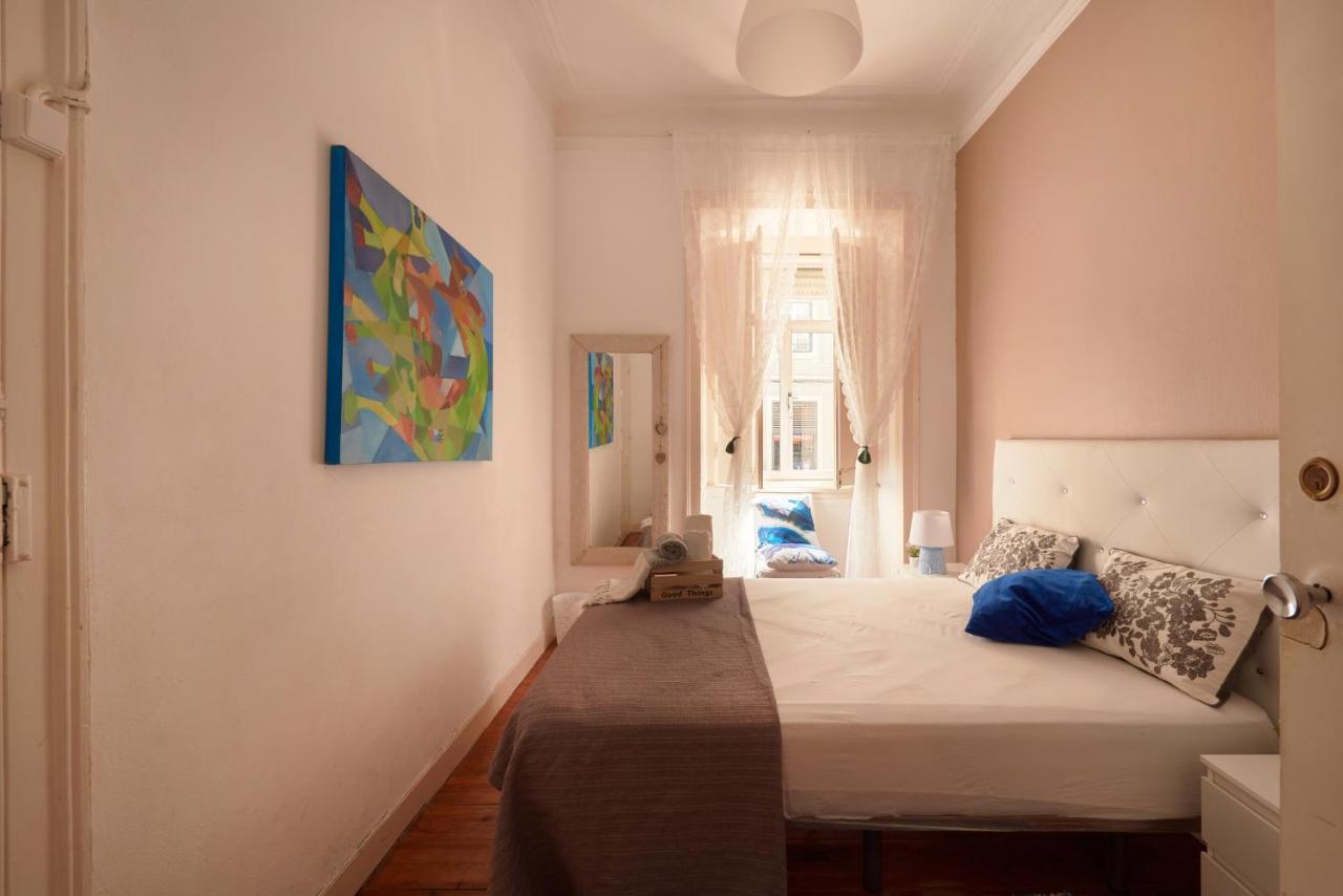 Brand New Hostel Anjos Lisbon Exterior photo