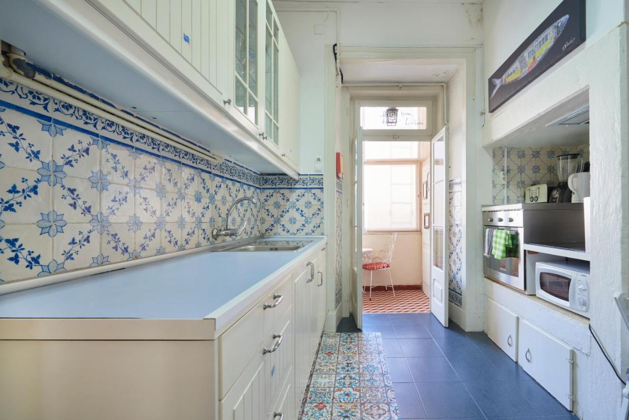 Brand New Hostel Anjos Lisbon Exterior photo