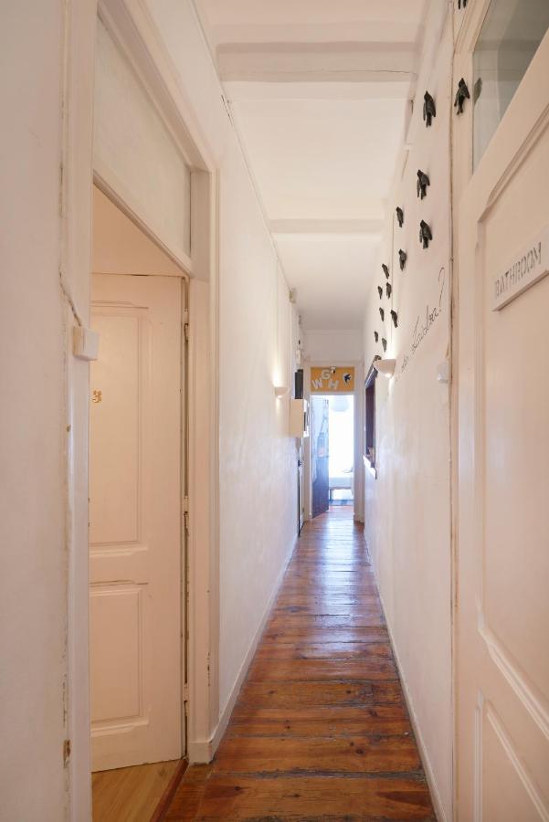 Brand New Hostel Anjos Lisbon Exterior photo