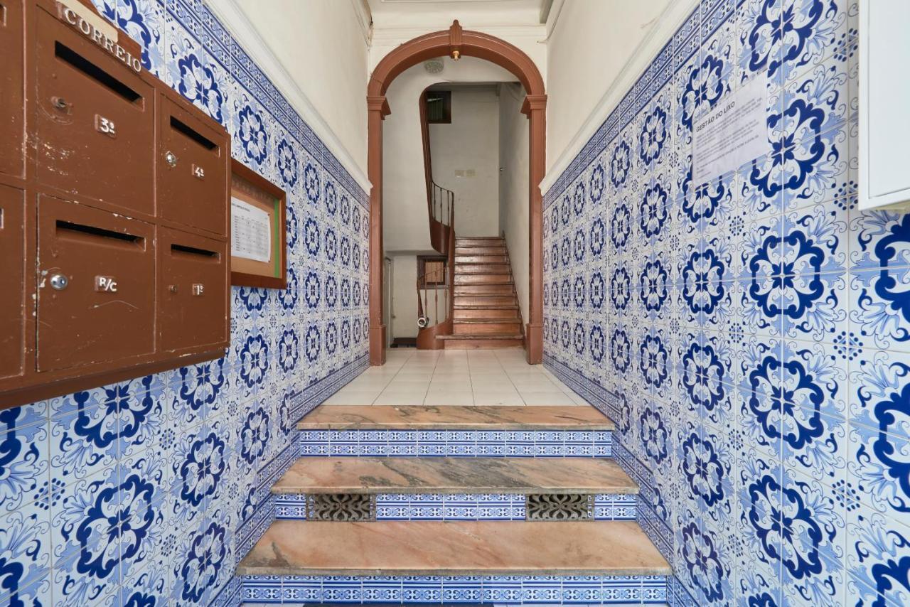 Brand New Hostel Anjos Lisbon Exterior photo