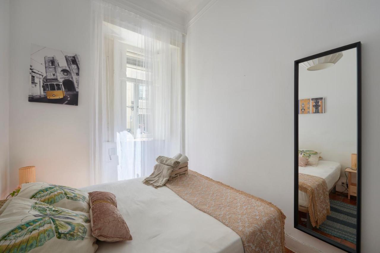 Brand New Hostel Anjos Lisbon Exterior photo