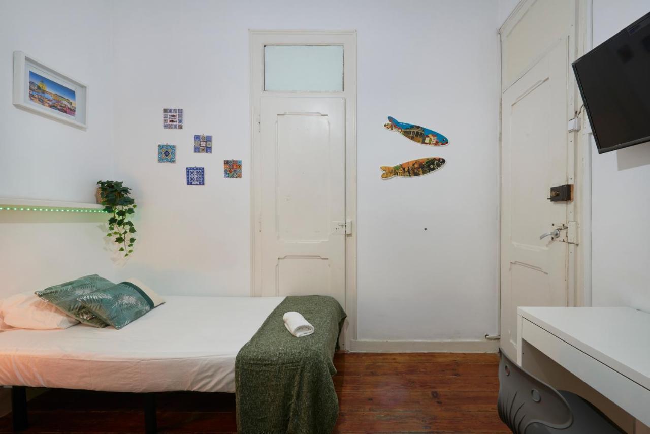 Brand New Hostel Anjos Lisbon Exterior photo