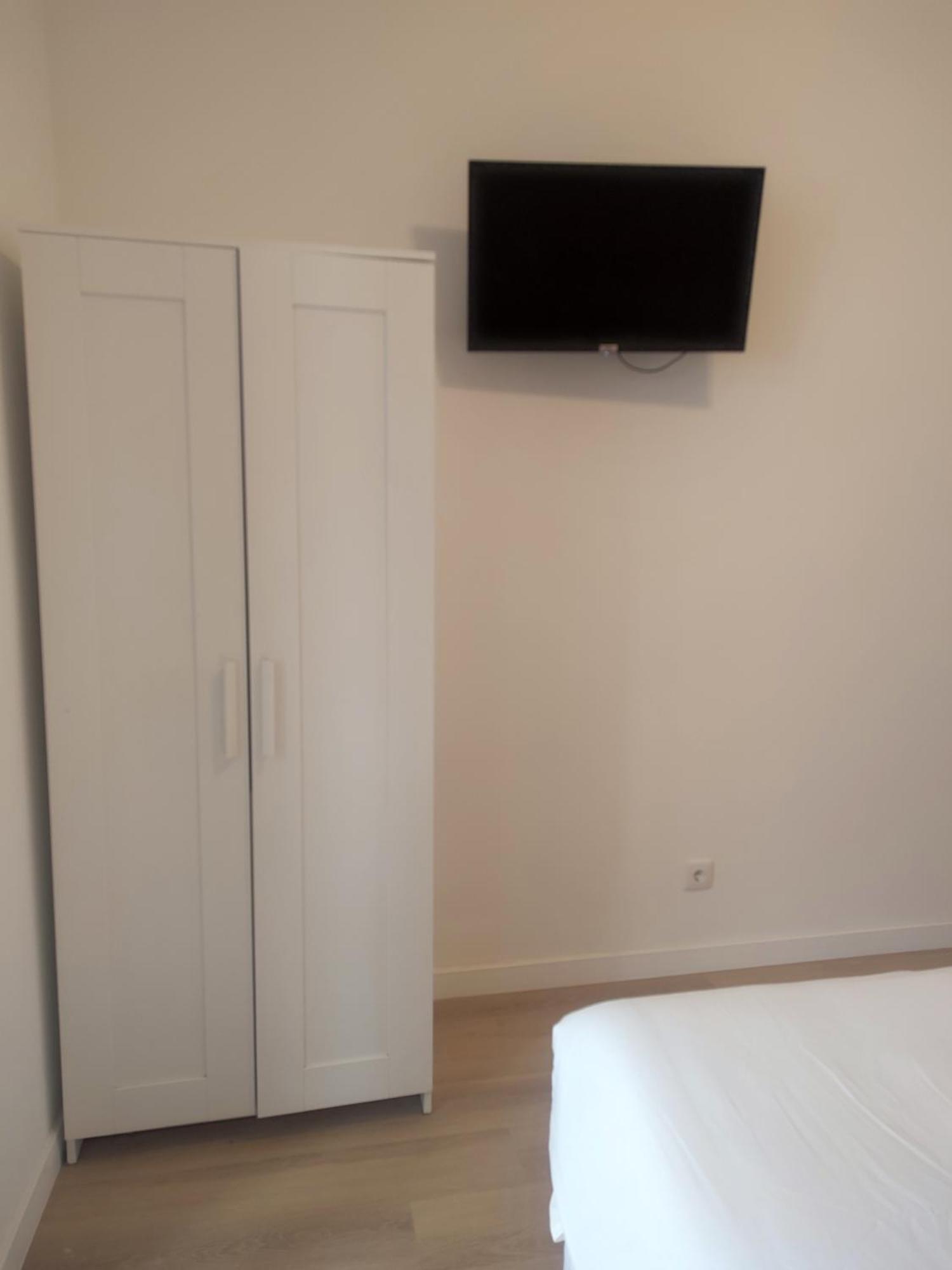 Brand New Hostel Anjos Lisbon Exterior photo