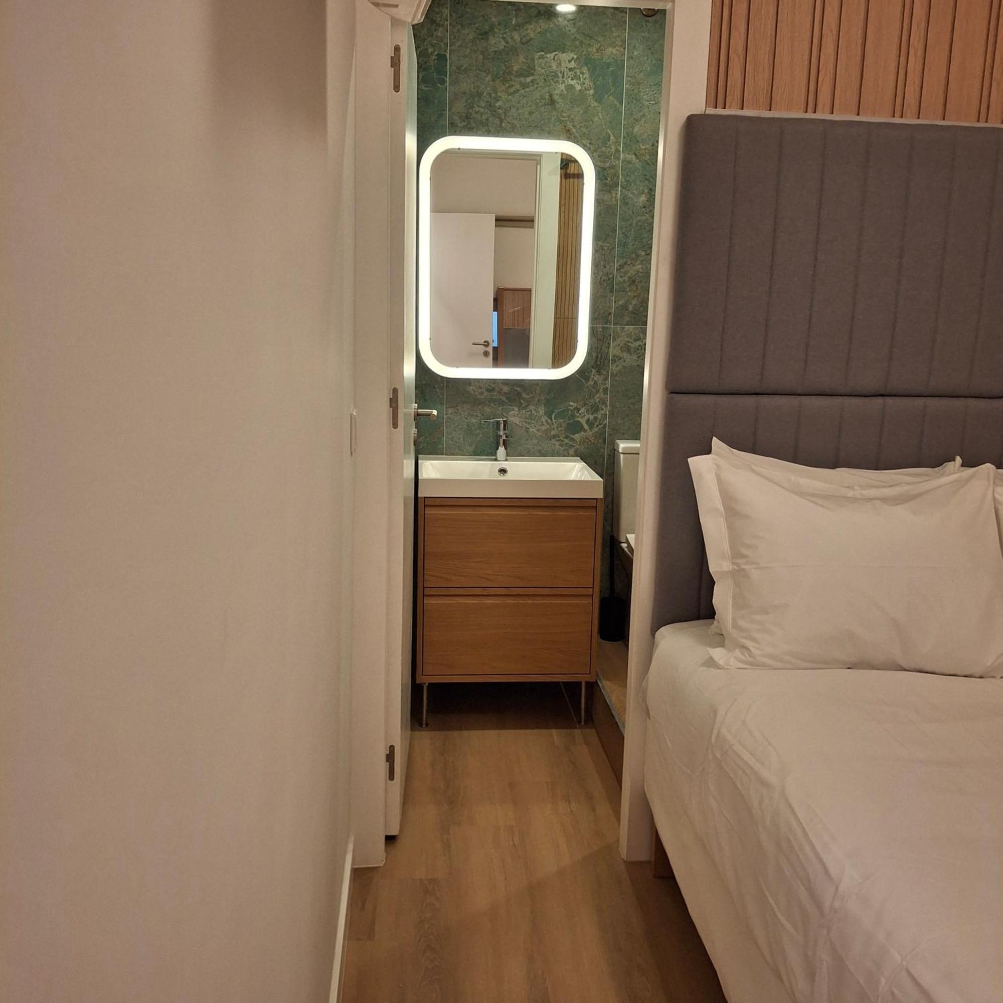 Brand New Hostel Anjos Lisbon Exterior photo